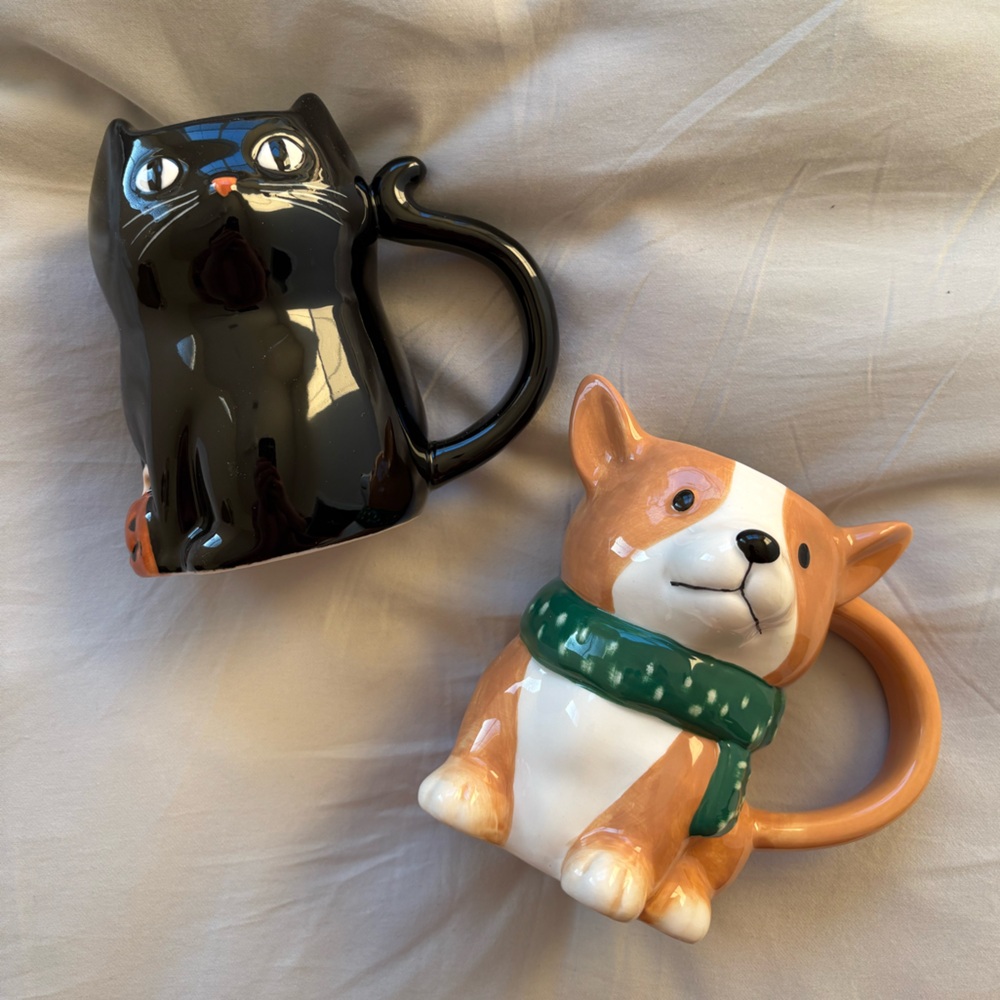 Wondershop Target Novelty Halloween Black Cat and Winter Corgi Mugs Set
